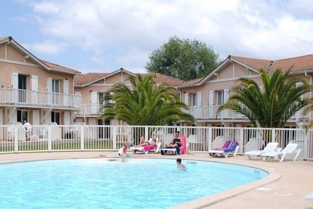 T3 En Duplex Avec Grande Piscine Apartment Англе Екстериор снимка