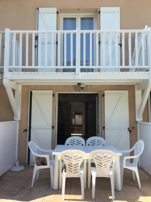 T3 En Duplex Avec Grande Piscine Apartment Англе Екстериор снимка